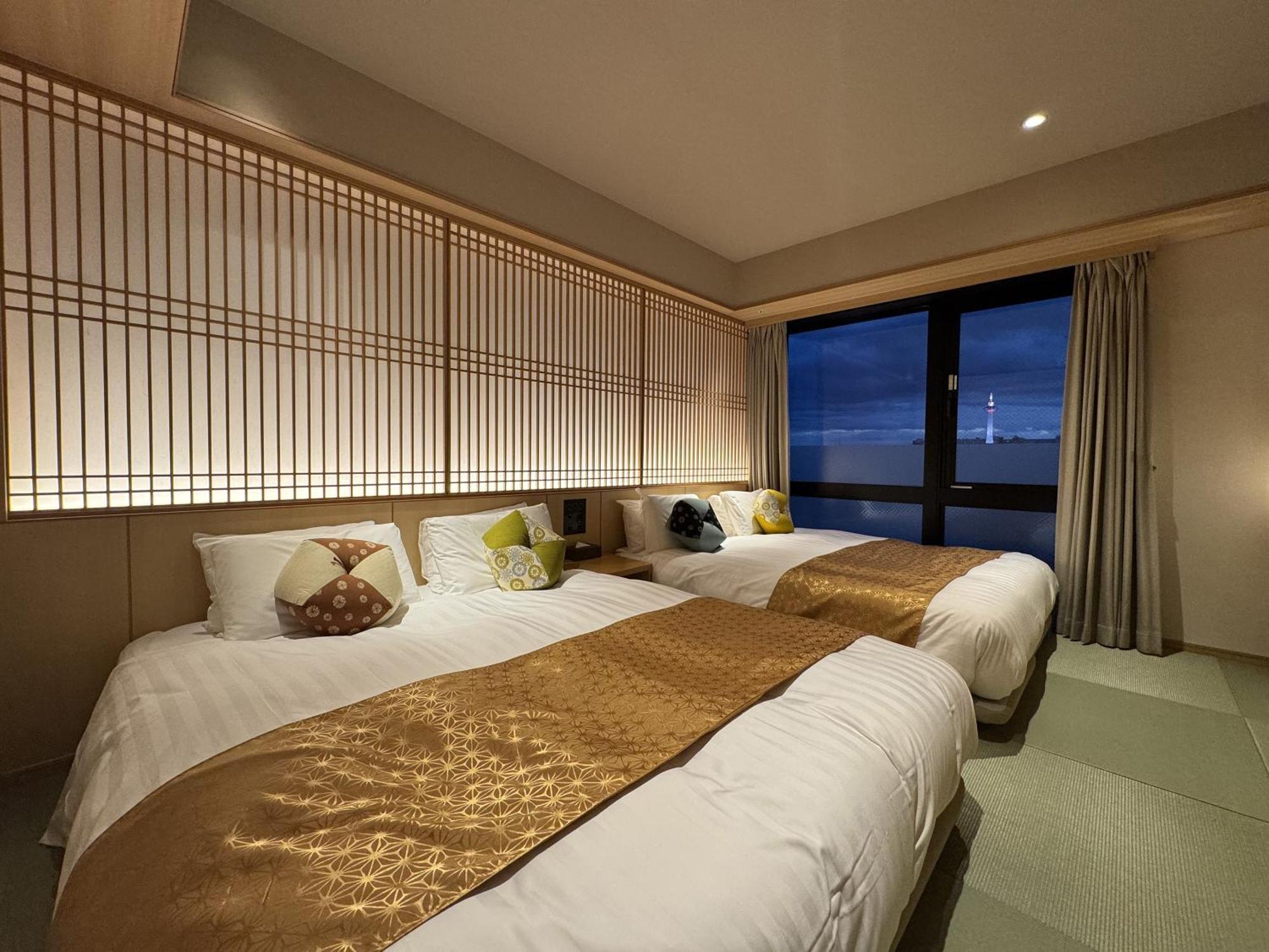 Henn Na Premier Gojo Karasuma -formerly Watermark Kyoto- 4* เกียวโต