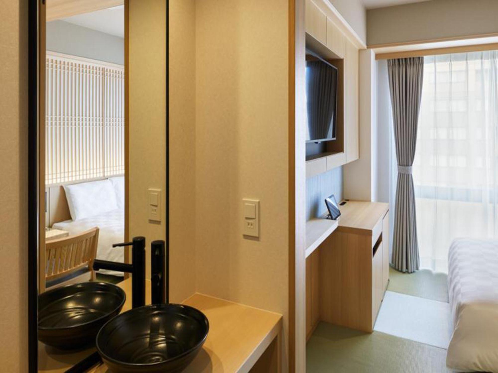 Henn Na Premier Gojo Karasuma -formerly Watermark Kyoto- เกียวโต